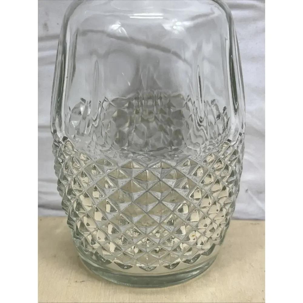 1982 Mogen David Limited Edition Collector's Decanter